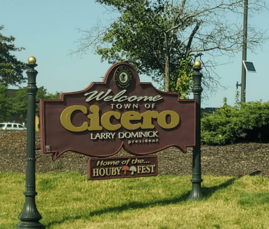 Board Near kayaking Welcome Town of Cicero Larry Dominick president Home of the... Houby Fest