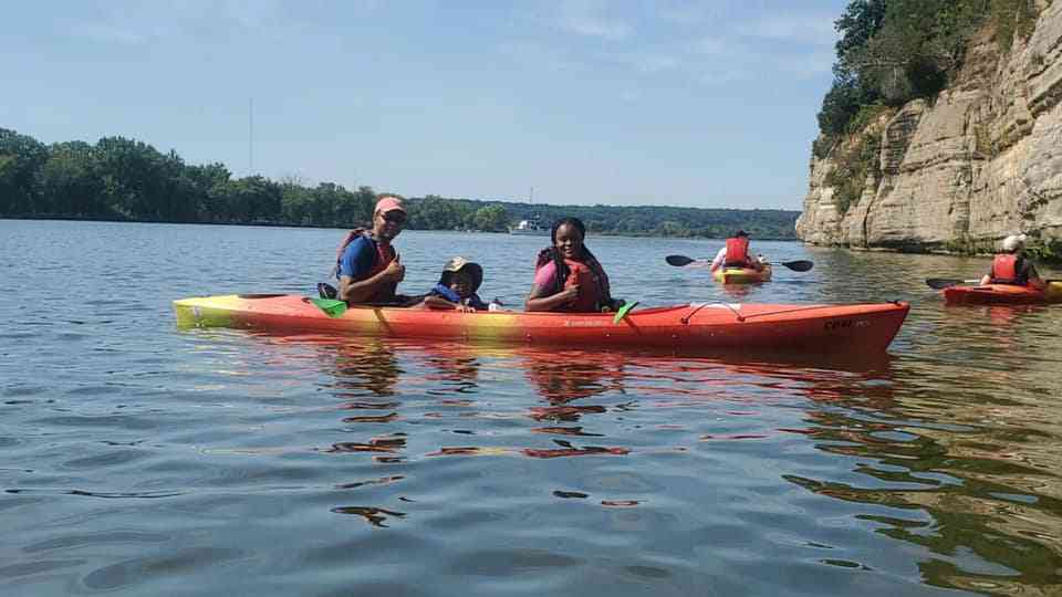 118212175_738772153360776_8819791603483919429_n starved rock canoe