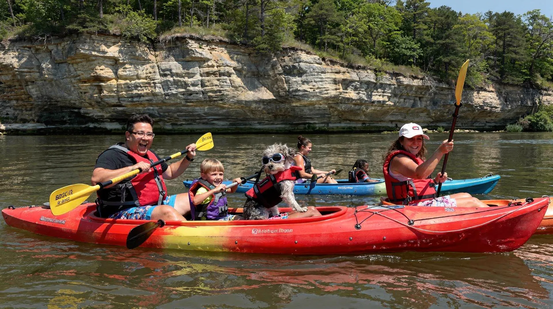 Tandem kayaks at Starved Rock can hold up to three people in different configurations